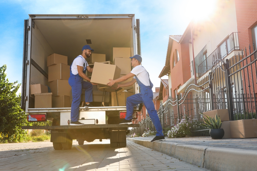Why You Should Work With a Local Moving Company